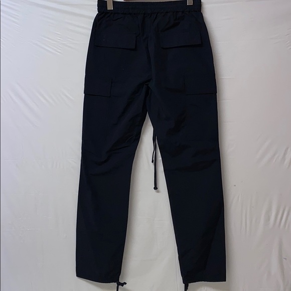 Essentials black nylon cargo pants 🥵 - Picture 6 of 10